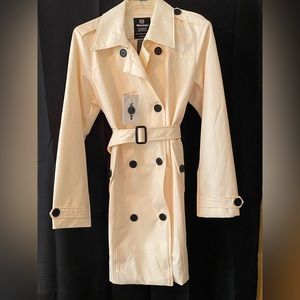 Women’s jacket by Wantdo. New